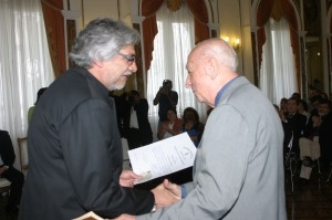 Cult. Art. y esp. 001 premios